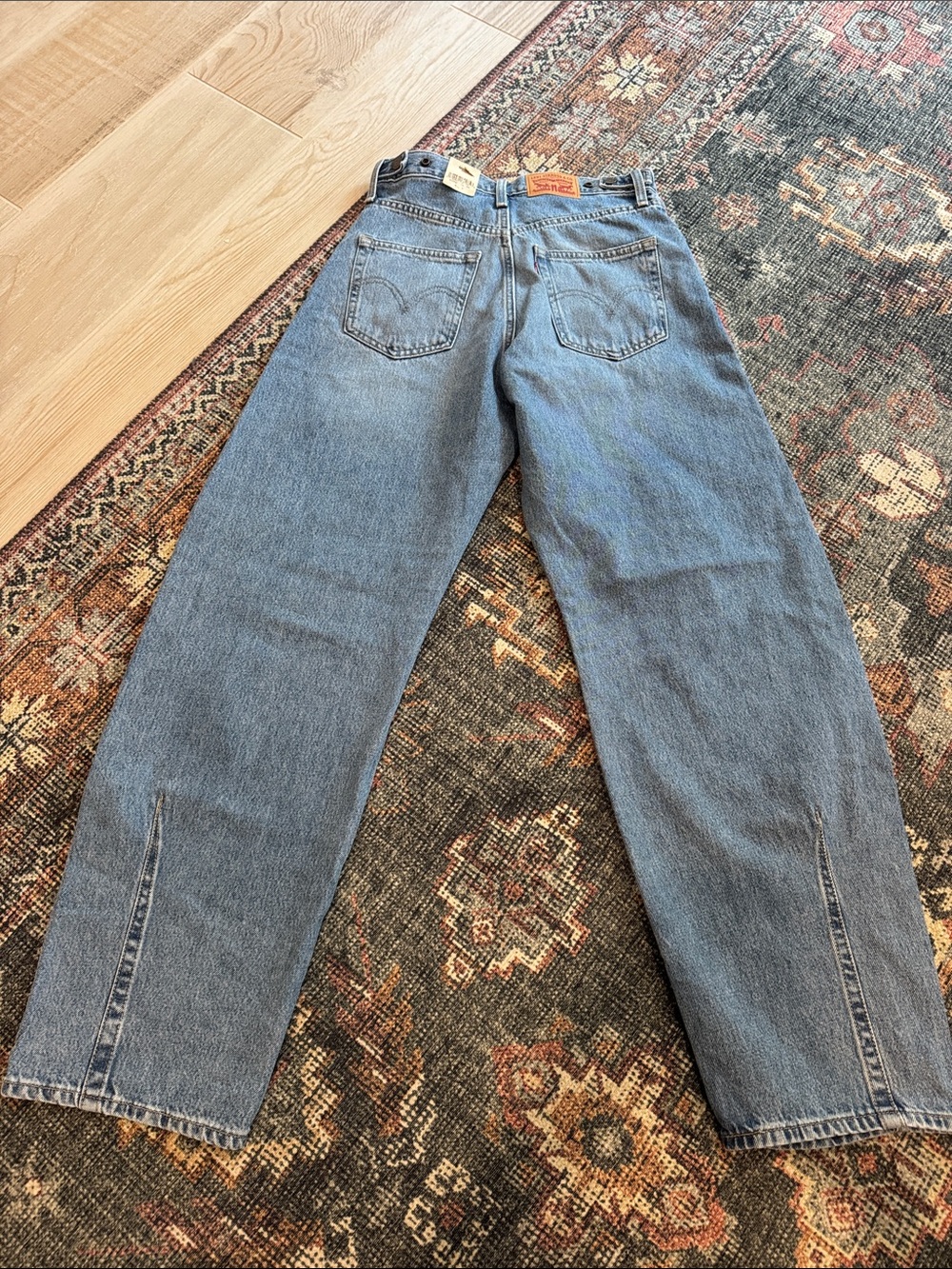 NWT Women’s Levi's Jeans Cinch Barrel size 26/31 - Picture 5 of 7